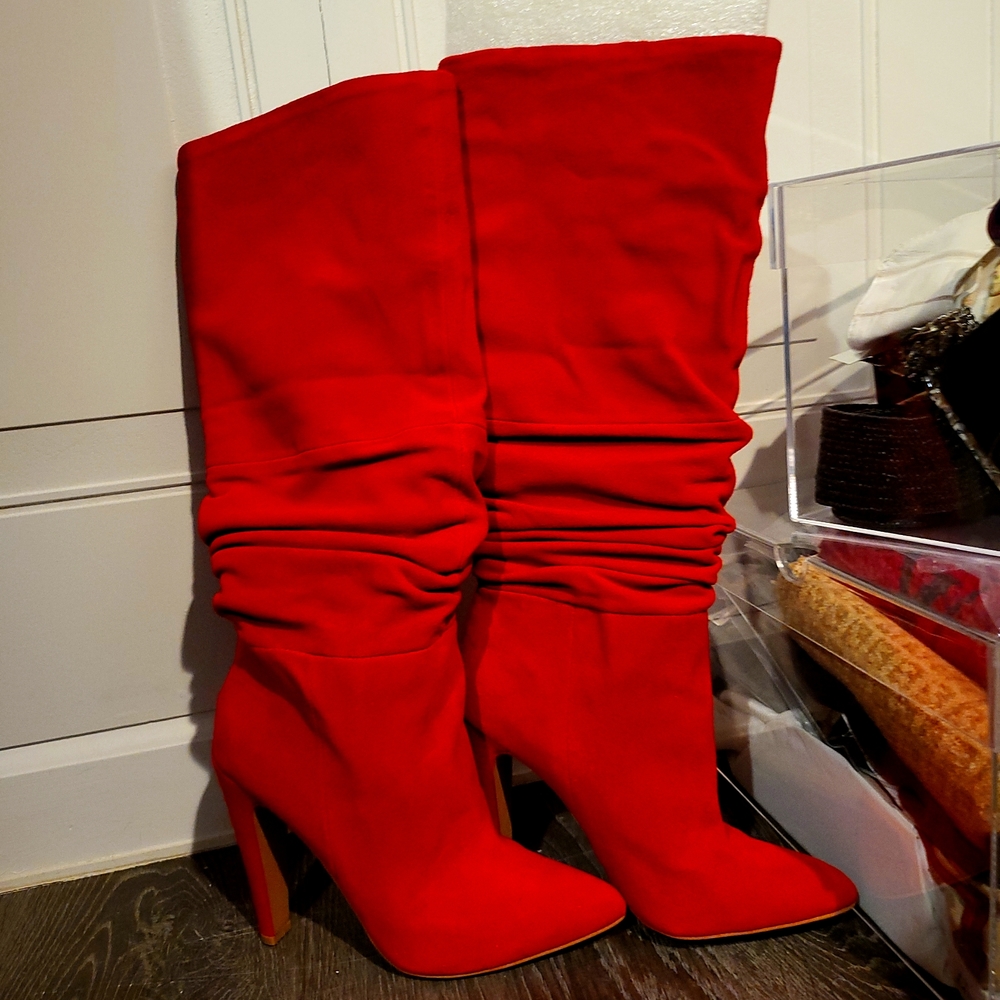 Slouchy boot